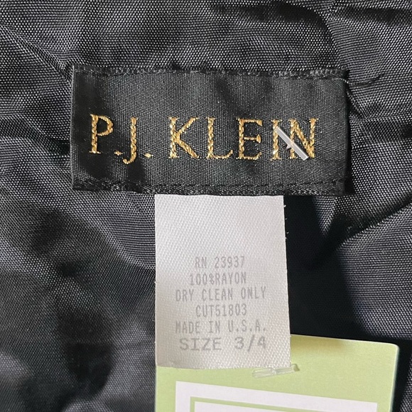 P.J. Klein Leopard Crop Shrug - Picture 4 of 4